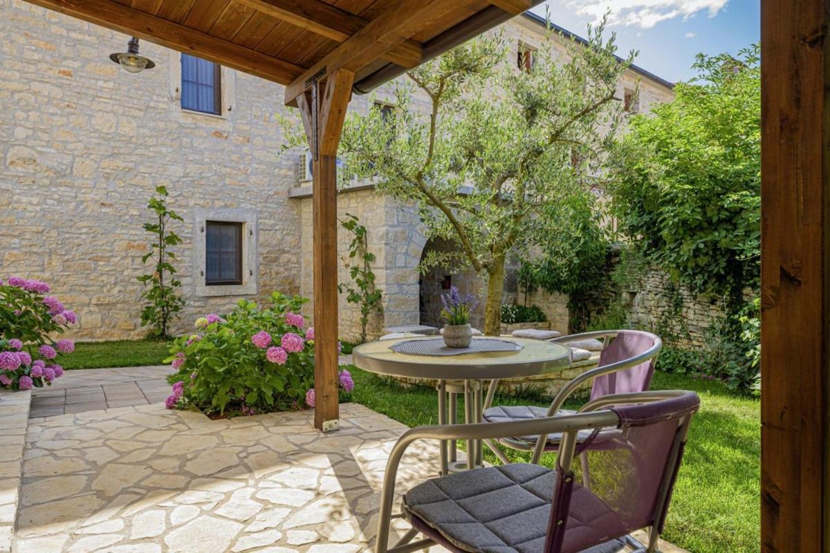 Villa Olea In Barat - Haus Fuer 6-8 Personen Kanfanar Exterior photo